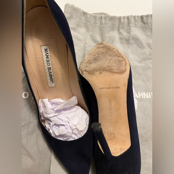 Manolo Blahnik size 39 1/2 navy suede pumps - Picture 2 of 3